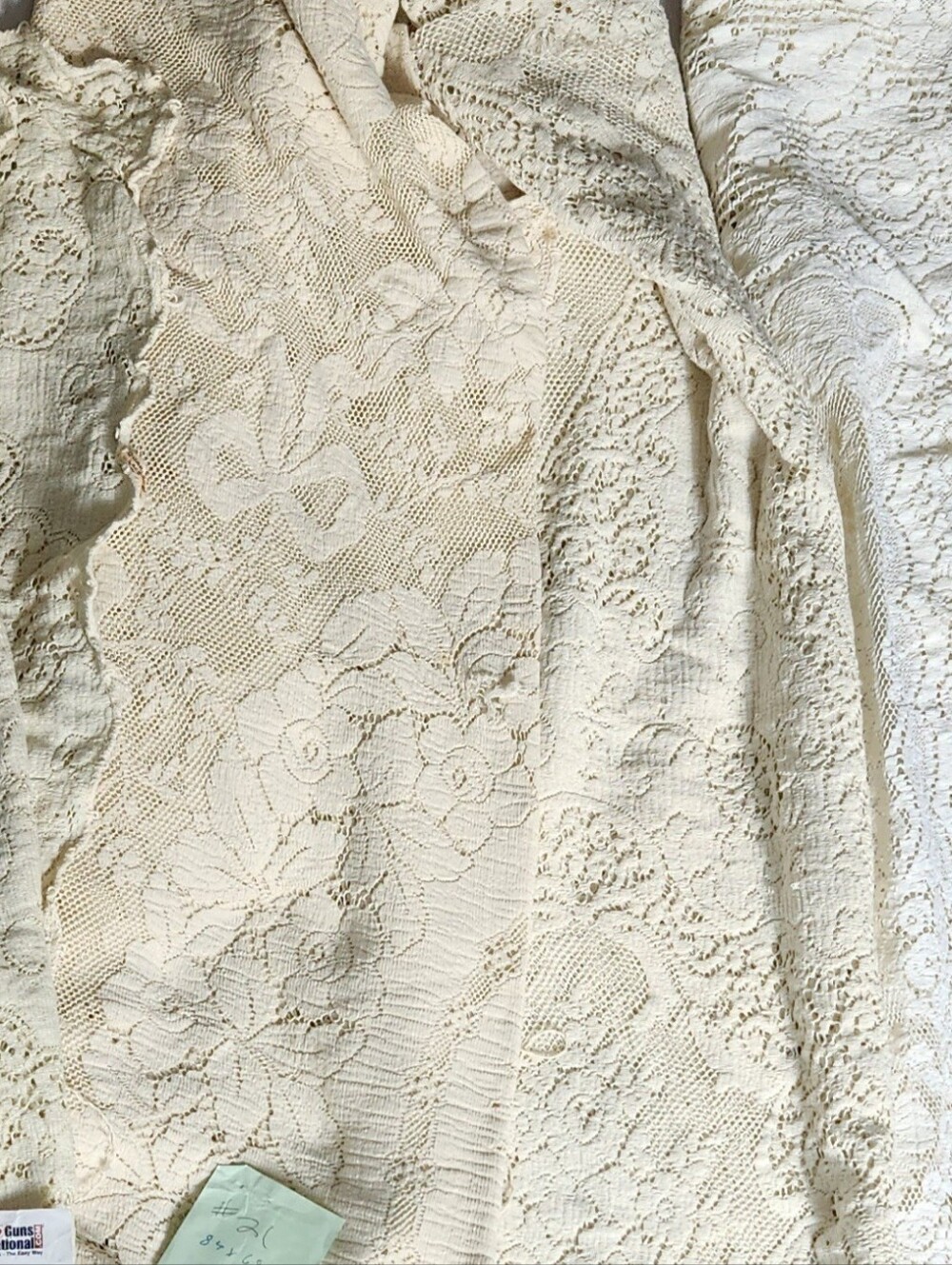 WOW! BUNDLE OF FOUR QUAKER LACE TABLECLOTHS - Picture 5 of 16